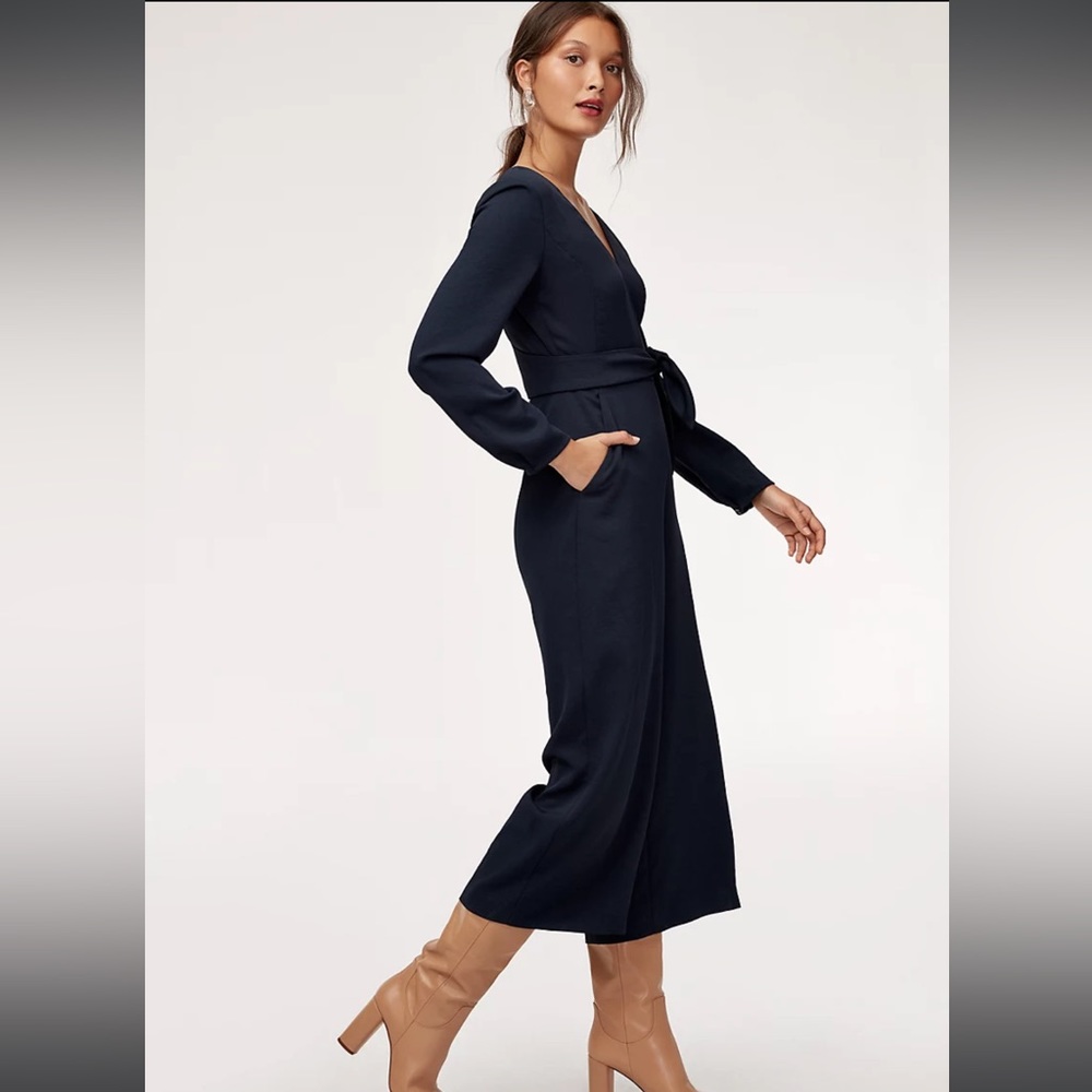 SOLD / Aritzia wilfred ecoulement tie waist long sleeve open back black jumpsuit - Picture 1 of 10